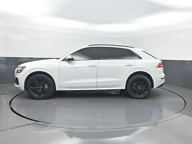2022 Audi Q8