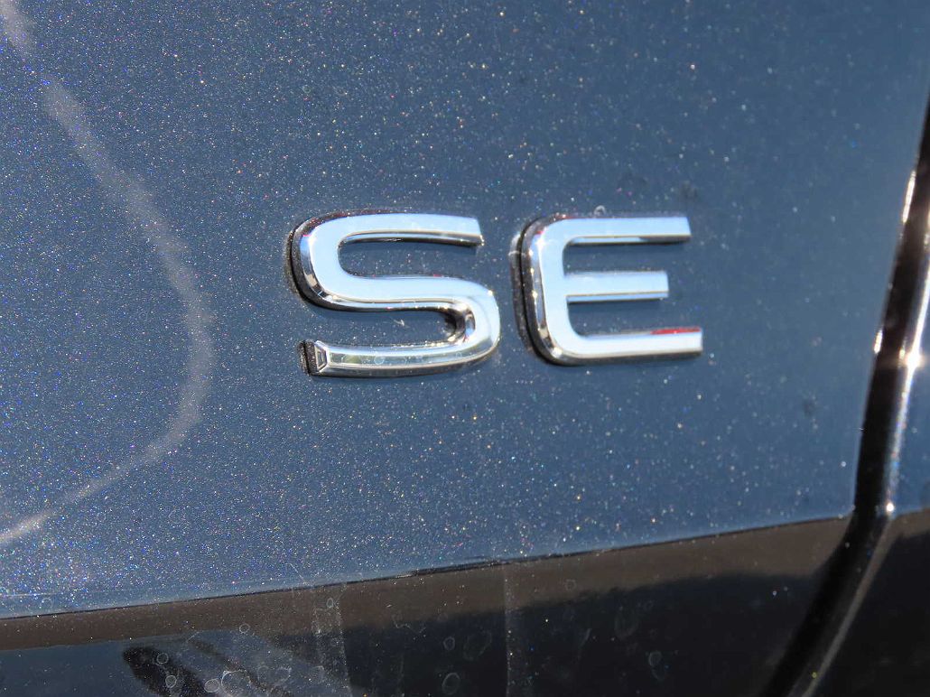 2023 Volkswagen Jetta SE image 4