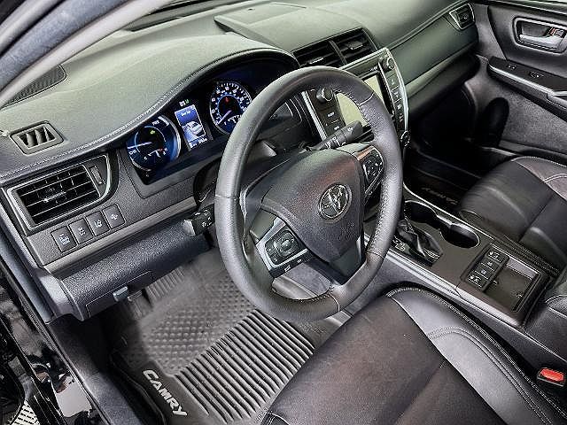 2017 Toyota Camry LE image 8