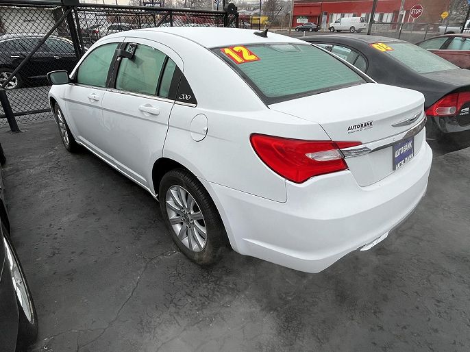 2012 Chrysler 200