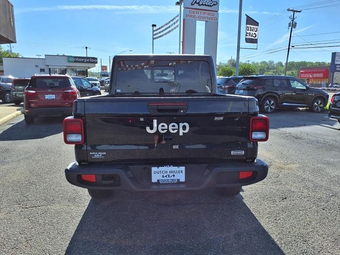 2023 Jeep Gladiator
