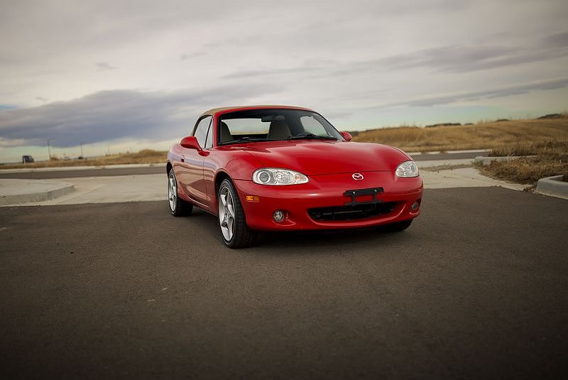 2002 Mazda Miata null image 13