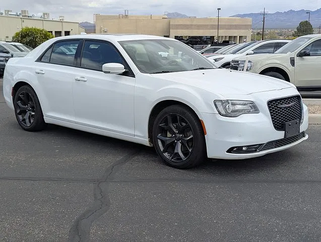 2022 Chrysler 300