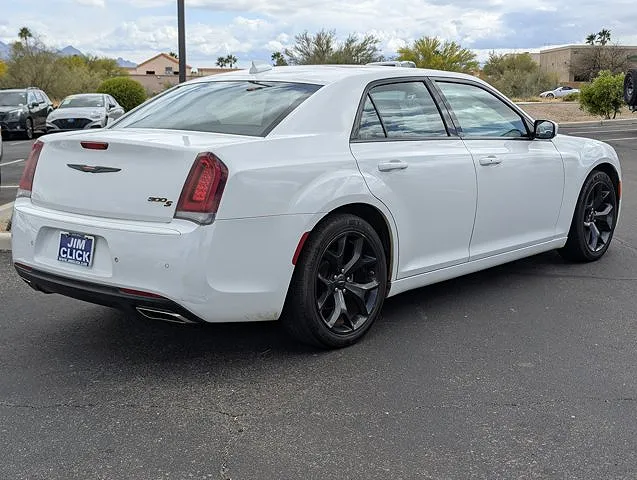 2022 Chrysler 300
