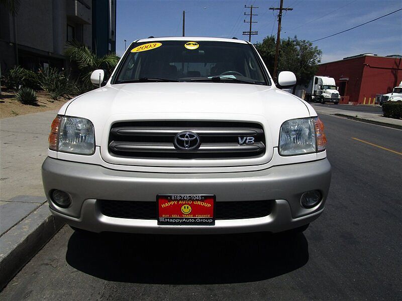 2003 Toyota Sequoia SR5 image 3