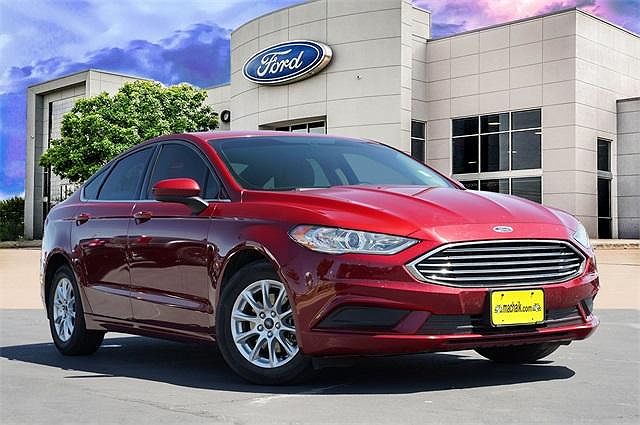 2017 Ford Fusion S image 0