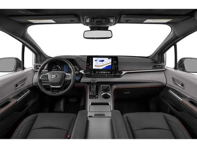 2024 Toyota Sienna XSE image 4