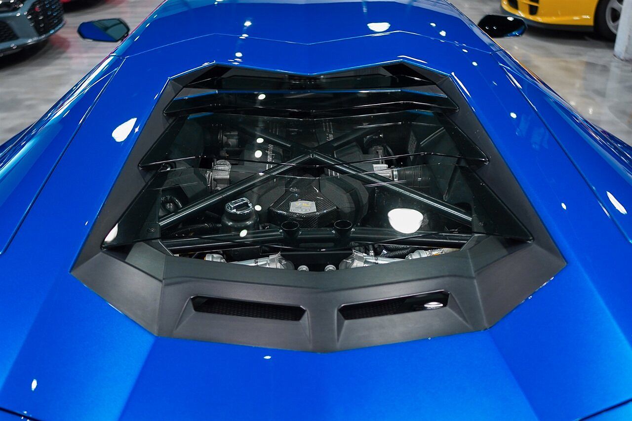 2013 Lamborghini Aventador LP700 image 34