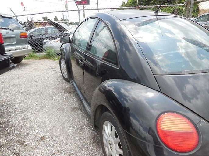 2005 Volkswagen New Beetle