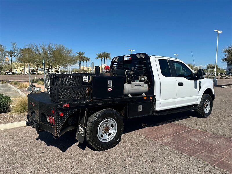 2017 Ford F-350 XL image 2