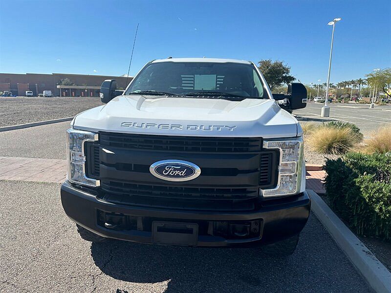 2017 Ford F-350 XL image 5