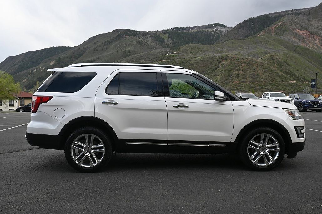 2017 Ford Explorer Limited Edition image 5