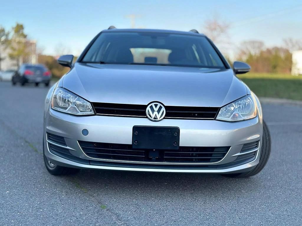 2016 Volkswagen Golf Limited Edition image 1