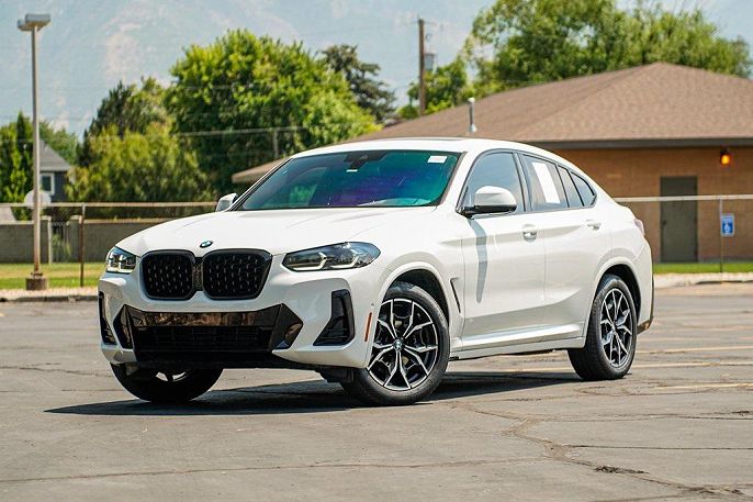 2023 BMW X4