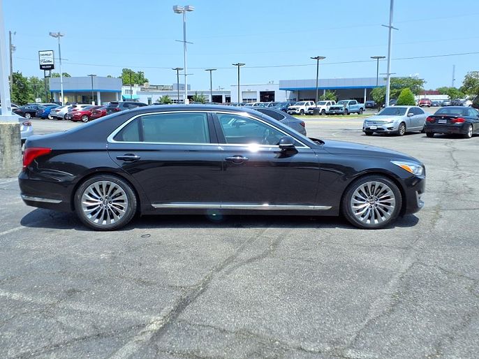 2018 Genesis G90