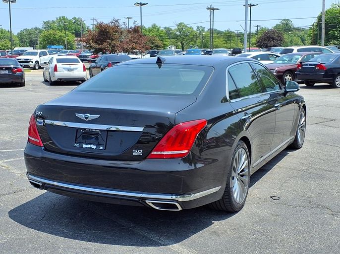 2018 Genesis G90