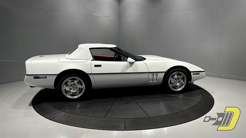 1990 Chevrolet Corvette null image 9
