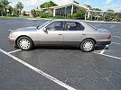 1997 Lexus LS 400 image 3
