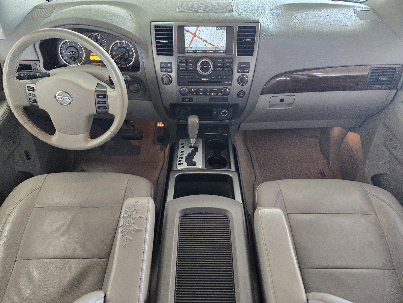 2010 Nissan Armada Platinum Edition image 18
