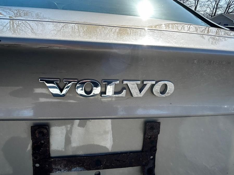 2004 Volvo S60 null image 7