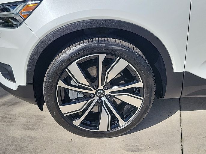 2021 Volvo XC40