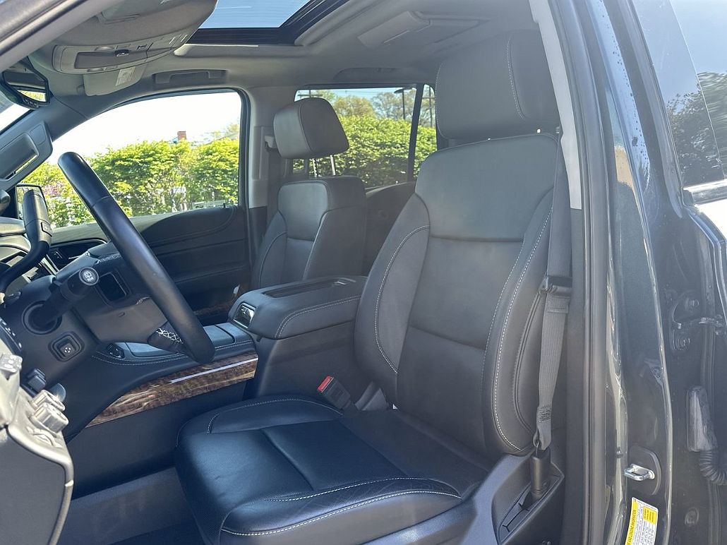2019 Chevrolet Tahoe Premier image 2