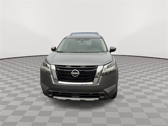 2024 Nissan Pathfinder SL image 2