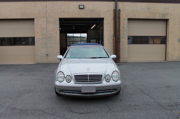 2000 Mercedes-Benz CLK