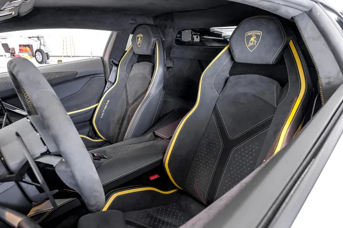 2022 Lamborghini Aventador