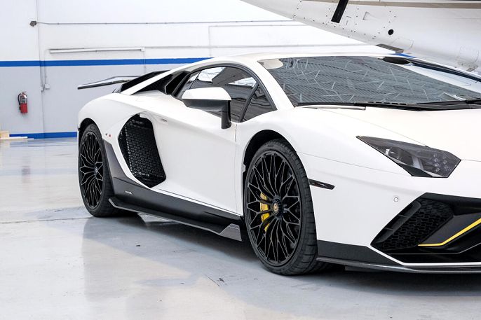 2022 Lamborghini Aventador
