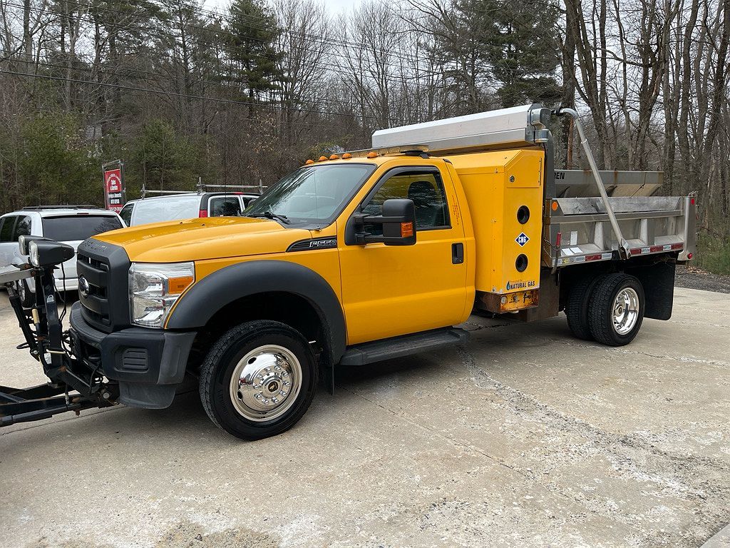 2015 Ford F-550 null image 1