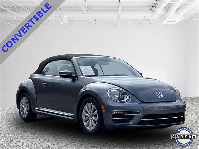 2017 Volkswagen Beetle null image 0