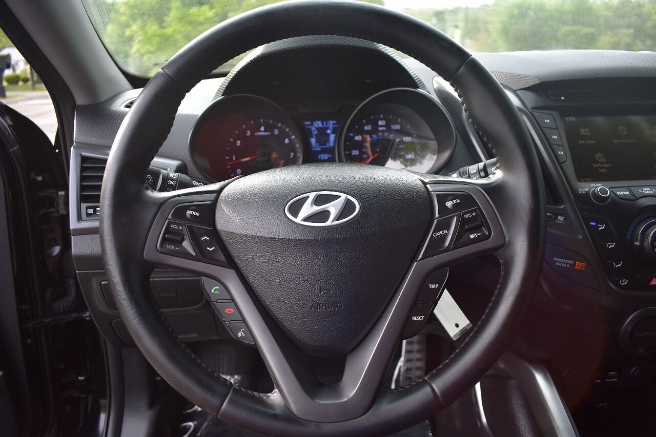 2015 Hyundai Veloster Turbo image 19