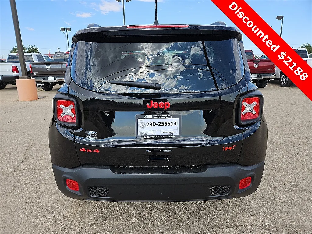 2023 Jeep Renegade null image 5