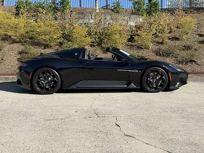 2023 Maserati MC20