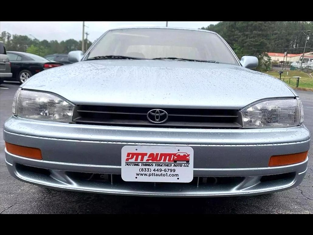 1994 Toyota Camry XLE image 0