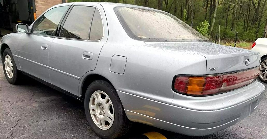 1994 Toyota Camry XLE image 4