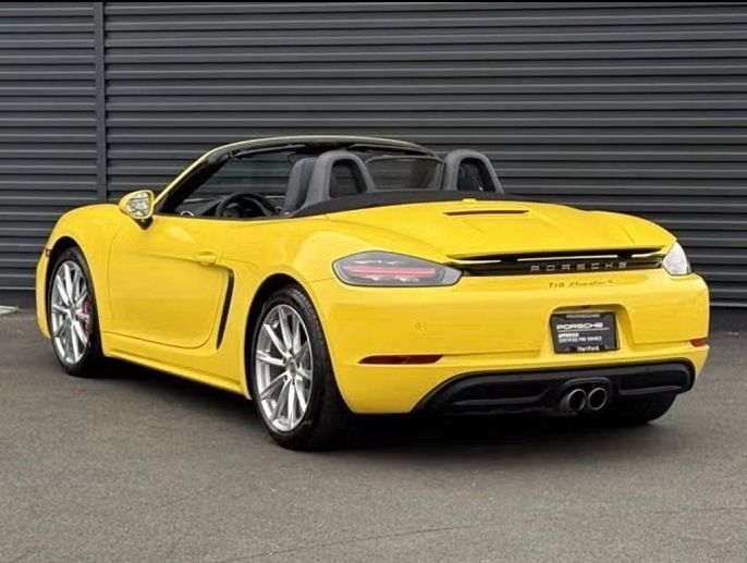 2021 Porsche 718 Boxster