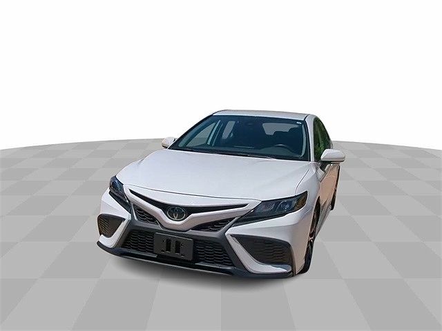 2023 Toyota Camry SE image 2