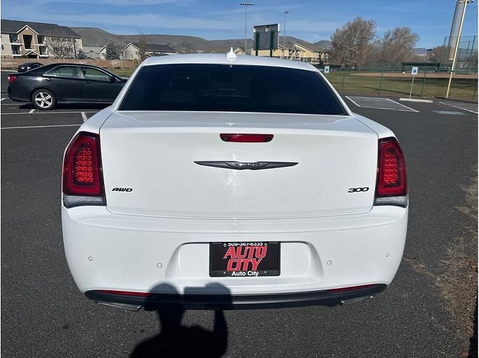 2022 Chrysler 300