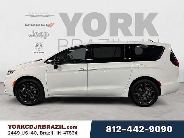 2026 Chrysler Pacifica