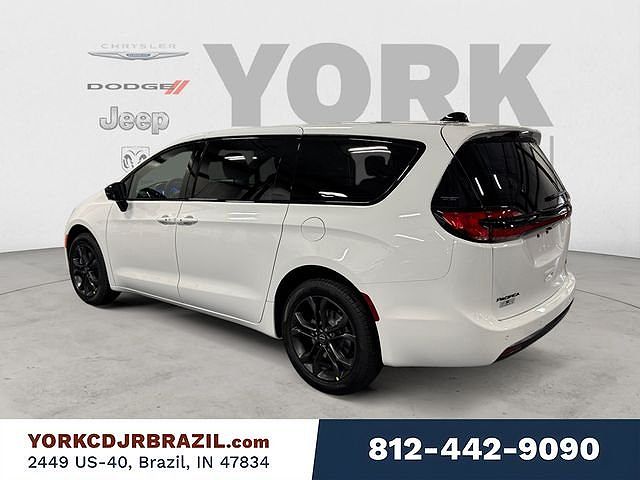 2026 Chrysler Pacifica