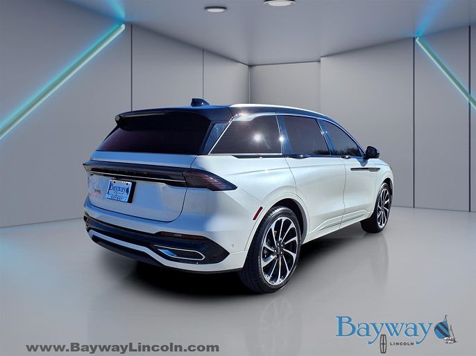 2024 Lincoln Nautilus