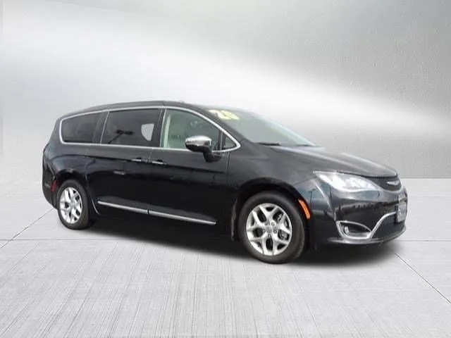2020 Chrysler Pacifica Limited image 1