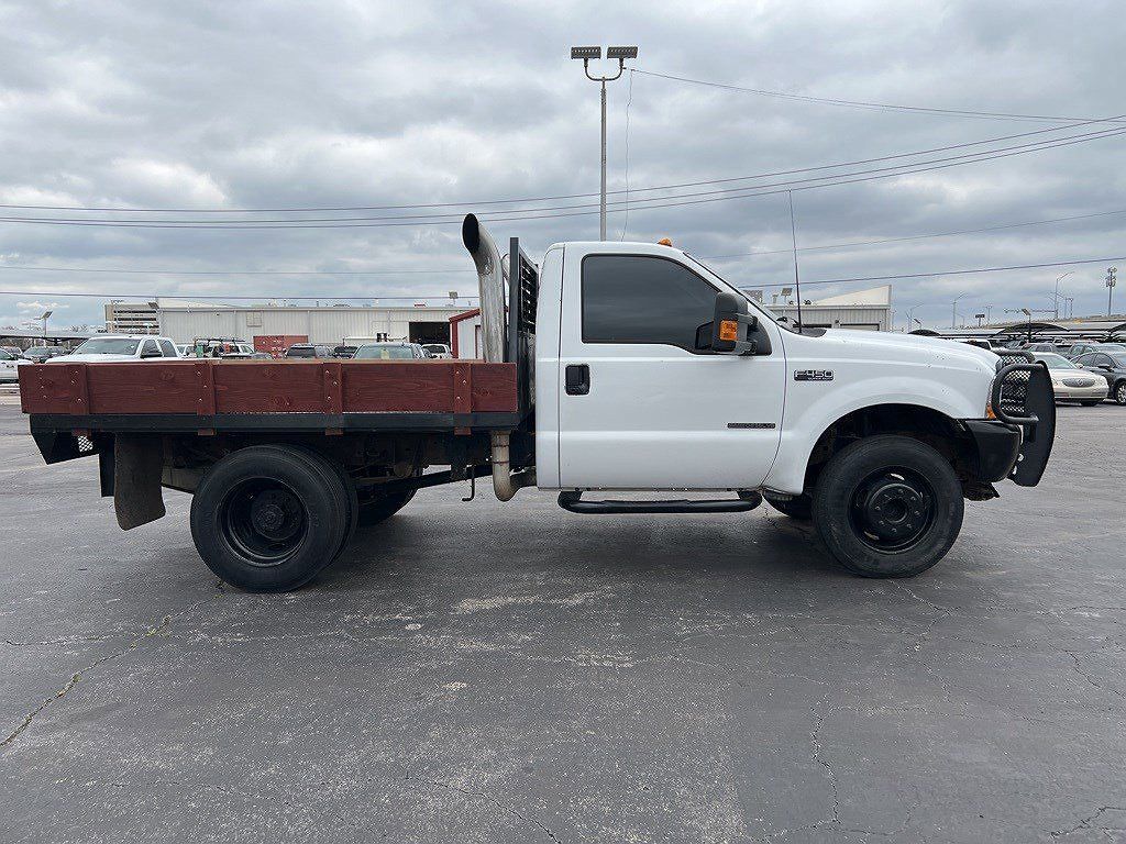 2002 Ford F-450 XL image 3