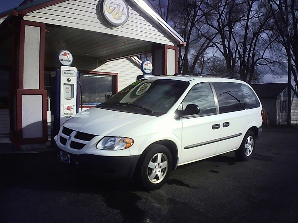 2003 Dodge Caravan SE image 1