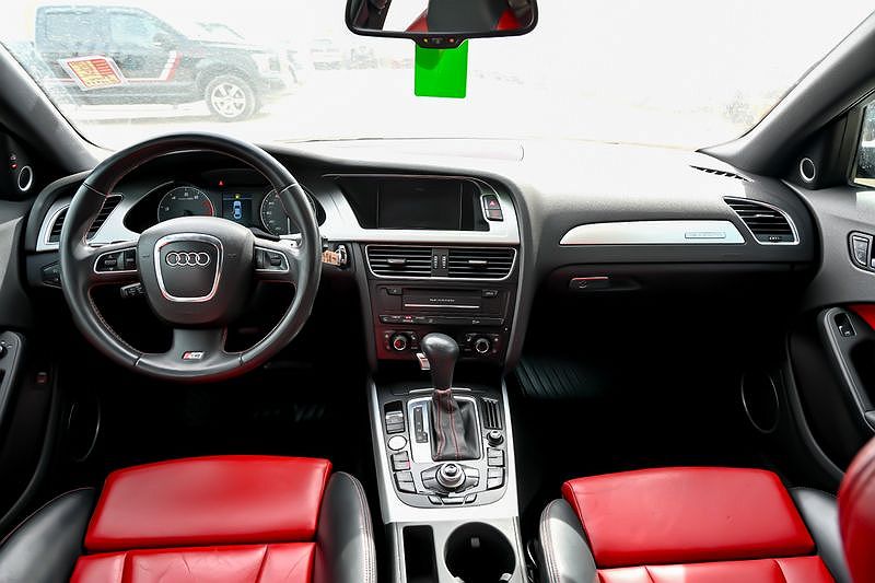 2011 Audi S4 Prestige image 18