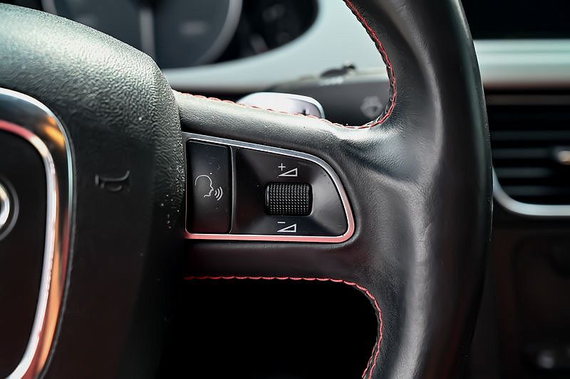 2011 Audi S4 Prestige image 21