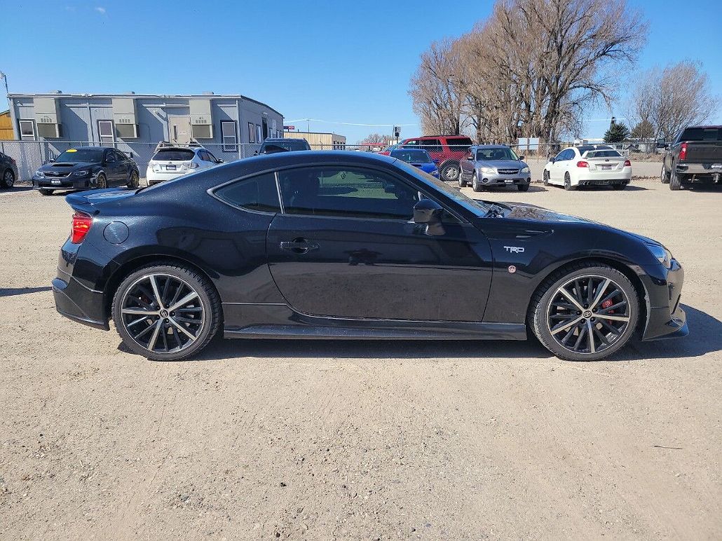 2019 Toyota 86 TRD Special Edition image 4