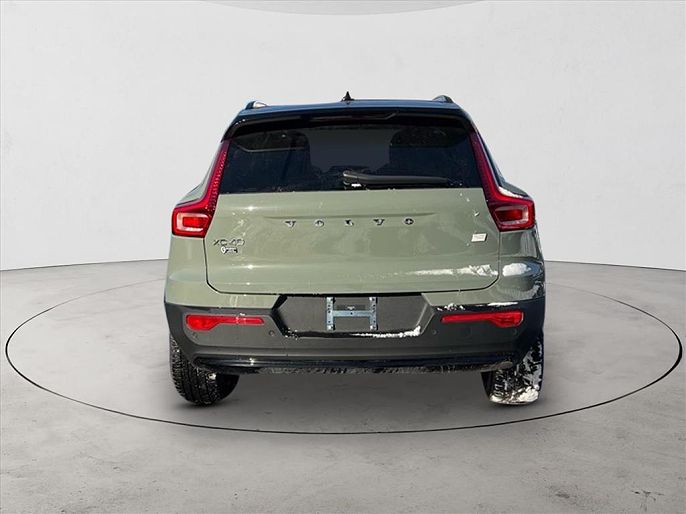 2024 Volvo XC40
